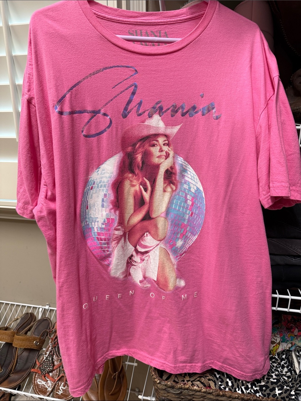 Shania Twain Pink Graphic Tee - Queen of Me 2XL